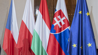 Česko ukončilo vládne rokovania so Slovenskom, odkázal Fiala. Naši ministri sa však onedlho stretnú na samite V4 v Prahe