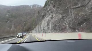 Siete pod Strečnom sú na mieste. Cestári čakajú na dáta geotechnikov