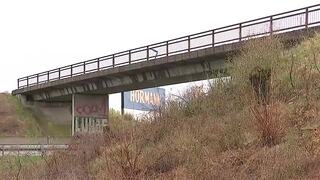 Príjazd do Bratislavy sa začína komplikovať. Most na D1 uzavreli