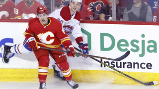 NHL: Slafkovský natiahol bodovú sériu. Asistenciu si pripísal aj Černák