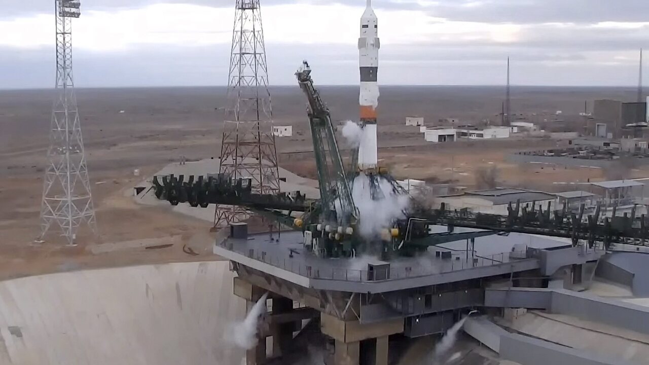 Štart raketoplánu Sojuz MS-25