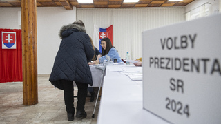 Začína sa odznova: Kampaň pred druhým kolom volieb možno viesť do 3. apríla