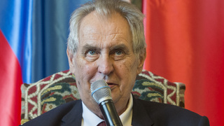 Zeman je v stabilizovanom stave, ale domov ho z nemocnice tak skoro nepustia