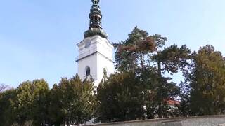 Objavili stredoveké grafity aj vzácny konsegračný kríž. Unikátny kostol na Slovensku reštaurujú