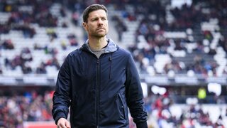 Prehra s Barcelonou mu zlomila väz. Xabi Alonso v Madride nečakane končí, vedenie už oznámilo meno nástupcu
