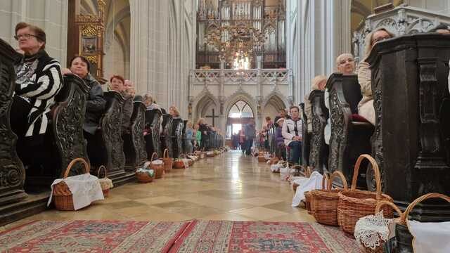 Posvätenie jedla - Dóm sv. Alžbety Košice