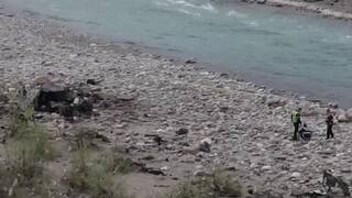 Smrteľná nehoda v Albánsku. Do rieky sa zrútilo auto, zahynulo sedem migrantov