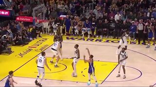 NBA: Denver je už prvý na Západe. Obhajcov titulu potiahol k výhre najmä Jokič