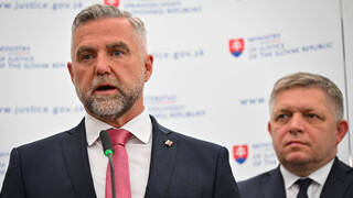 Zala a Weiss varujú: Gašpar otvoril úvahy o vystúpení z EÚ a NATO, sú hrozbou pre Slovensko