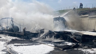 Pred tunelom Branisko uzatvorili diaľnicu. Dôvodom je požiar dvoch nákladných áut