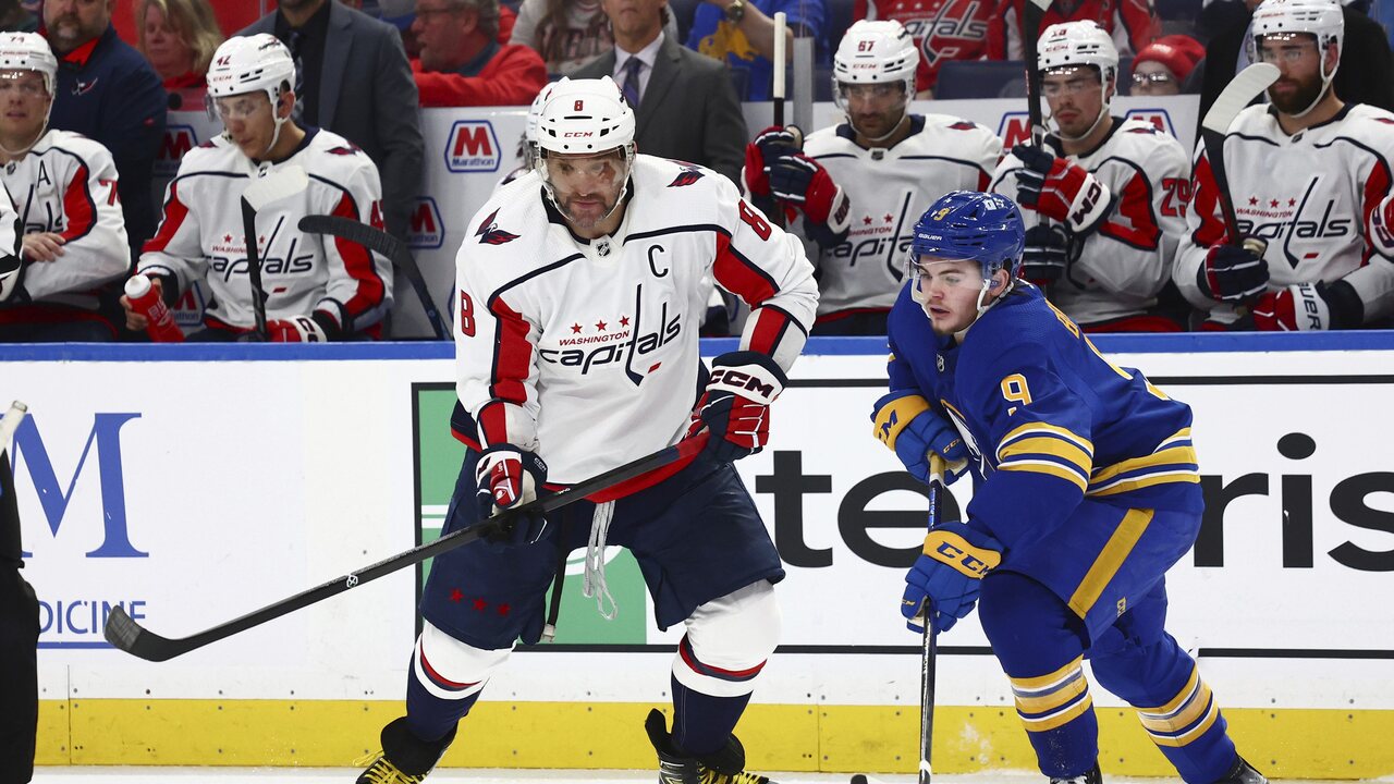 Capitals_Sabres_Hockey242215.jpg