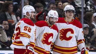 NHL: Úradujúci šampióni z Vegas sa predstavia v play off. Pospíšil si pripísal dve gólové prihrávky