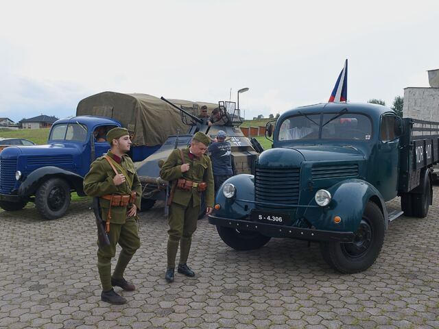 V Lešti našli dve vojenské stroje z obdobia II. svetovej vojny. Vyzdvihnutie historickej techniky bolo náročné