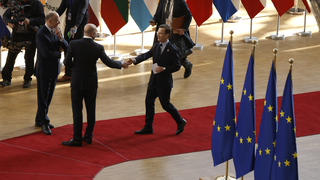 Druhý deň samitu: Lídri riešili konkurencieschopnosť a prosperitu EÚ. Nosnou témou však boli aj sankcie Iránu či Ukrajina