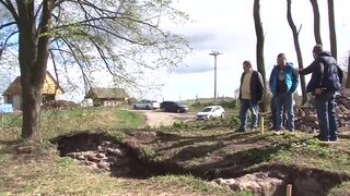 Obec Ostrá Lúka ukrýva vzácne pamiatky. Archeológovia vykopávajú zo zeme zaniknutý kostol 