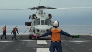 V Japonsku sa zrútili dva vrtuľníky, mohli sa zraziť vo vzduchu. Posádka je nezvestná