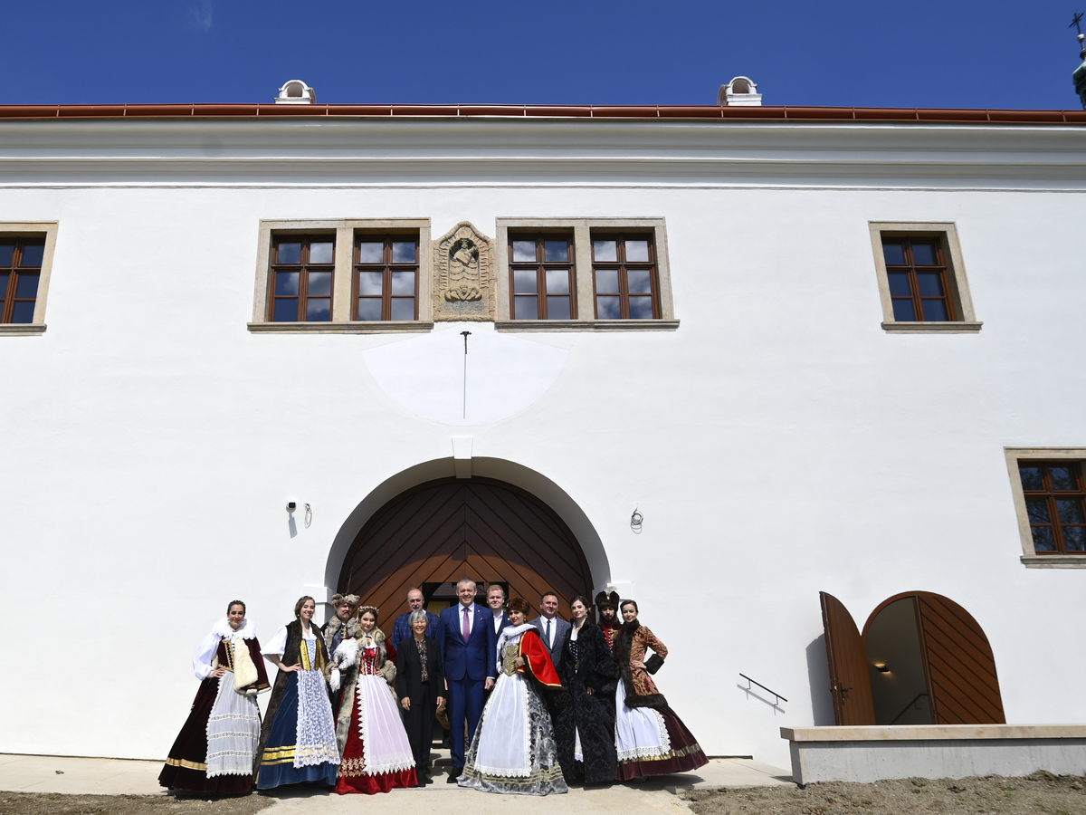 Zrekonštruavaný Draškovičov kaštieľ v Čachticiach