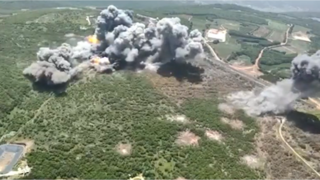 Izrael a Hizballáh sa v posledných dňoch navzájom ostreľujú. Polovica libanonských vodcov mala údajne padnúť v boji