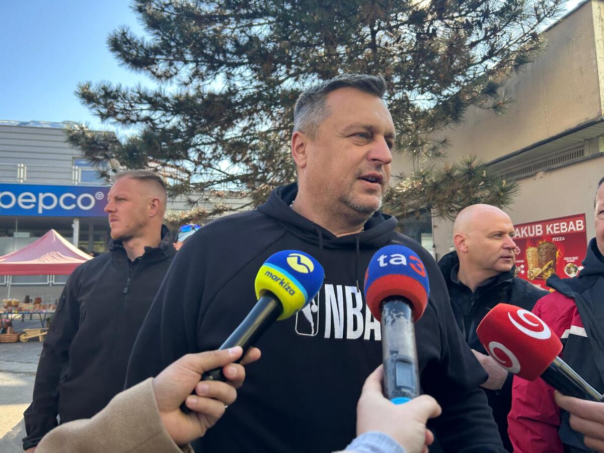 Andrej Danko upratuje Dúbravku