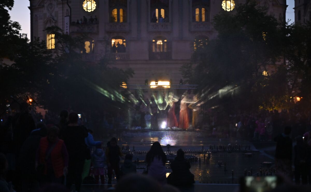 Uvedenie Spievajúcej fontány v Košiciach do života