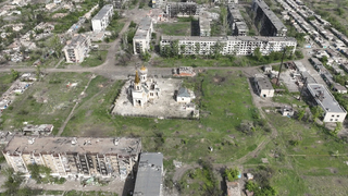 FOTO: Ako po príchode apokalypsy. Zábery z dronu ukazujú skazu v Časiv Jari, majú naň zálusk Rusi