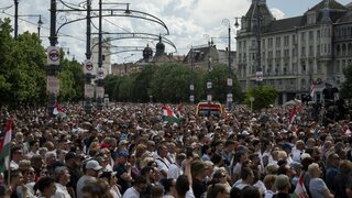 V Debrecíne sa zišli Orbánovi odporcovia. Išlo o prvý protest mimo Budapešti