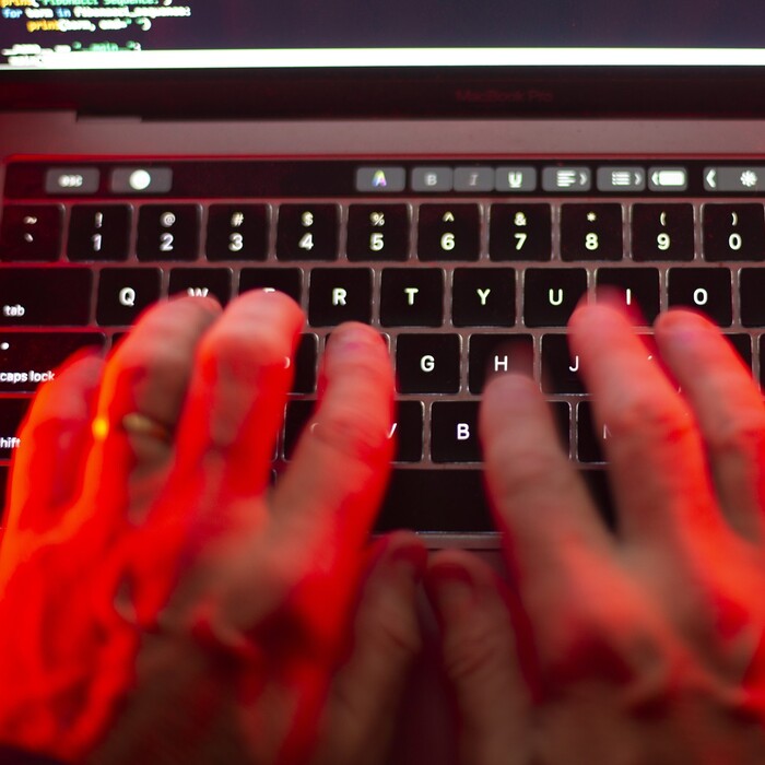 heker - hacker - kyberneticka bezpečnosť - it 