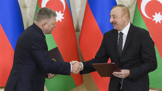Premiér Fico v Baku: Rozvoju vzájomnej spolupráce nič nebráni. Saková chce z Azerbajdžanu dovážať plyn