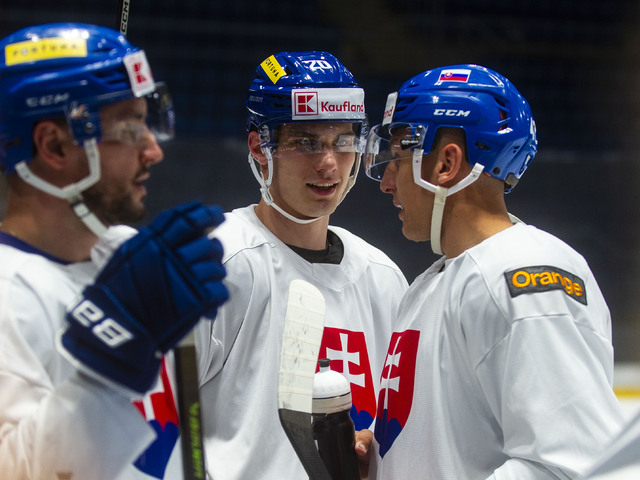 Slovensko v generálke pred majstrovstvami sveta v hokeji s USA. Slafkovský aj Cehlárik skórovali, na výhru to nestačilo