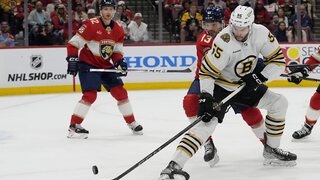 NHL: Florida zdolala Boston a vyrovnala stav série. Barkov sa blysol s bilanciou 2+2