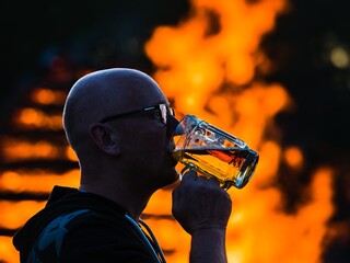 nápoj - pivo - pitie - smad