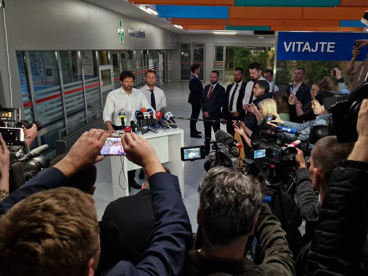 Kaliňák Šutaj Eštok nemocnica Robert Fico