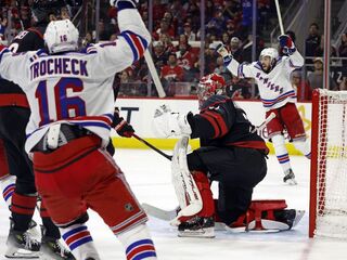 Rangers_Hurricanes_Hockey337400.jpg