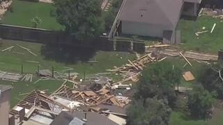 Obyvatelia Houstonu sa musia pripraviť na rozsiahle výpadky prúdu. Mesto totiž zasiahla búrka o sile hurikánu