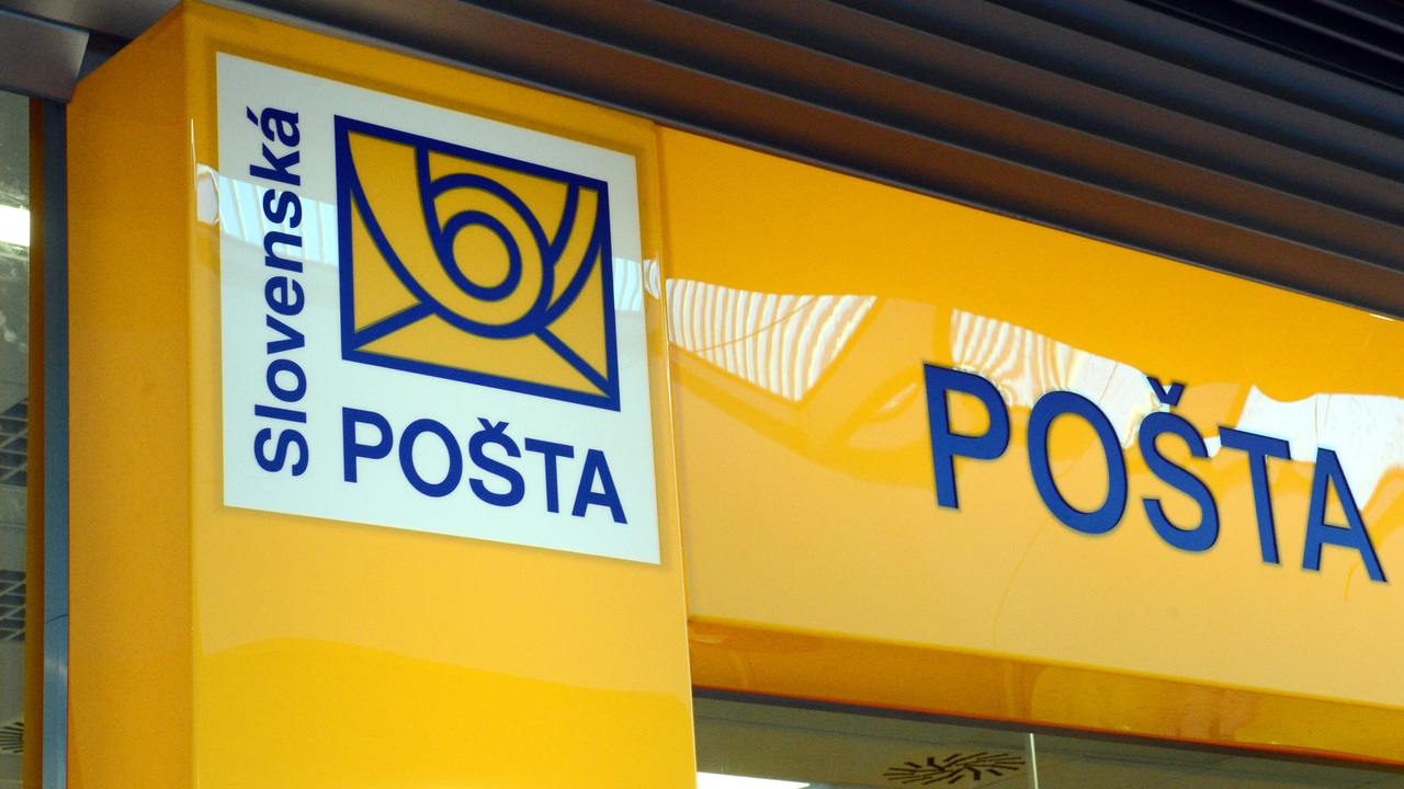 Postarca Balíkový maratón sa začal. Poštári a kuriéri hlásia trojnásobný nápor ...