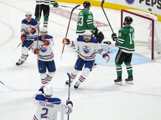 Oilers_Stars_Hockey357843.jpg