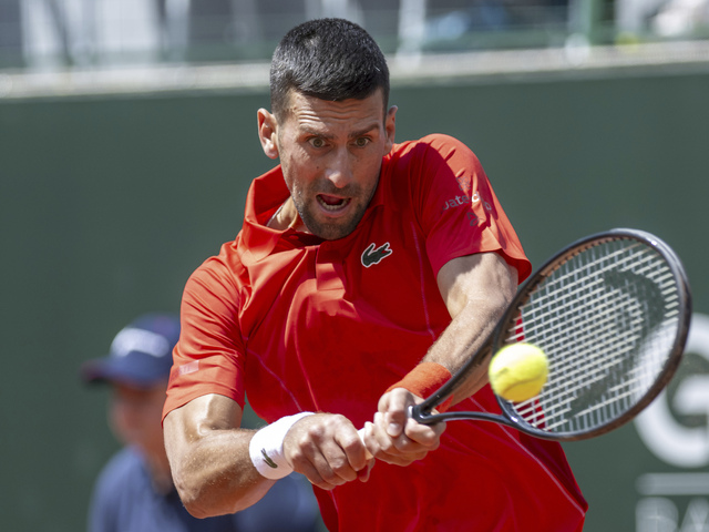 Djokovič nepostúpil do finále turnaja ATP v Ženeve. Porazil ho Čech Tomáš Macháč