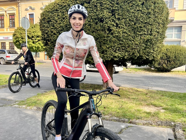 Tajomstvá Slovenska opäť na obrazovkách ta3. Za zážitkami, krásnou prírodou a kultúrou netreba cestovať ďaleko, hovorí moderátorka Simona Frantová