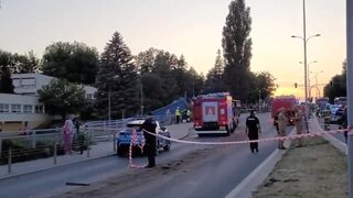 V Poľsku došlo k vážnej dopravnej nehode. Opitý vodič nákladiaku narazil do autobusu a štyroch osobných áut