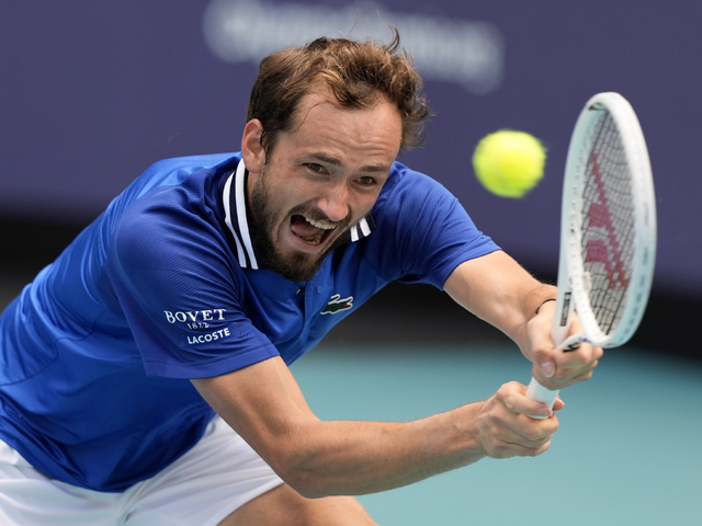 Tenisový svet v tieni vojny. Turnaj v Indian Wells je pre Medvedeva v ohrození