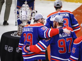 Stars_Oilers_Hockey384418.jpg