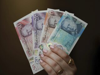 Britain_New_Banknotes389060.jpg