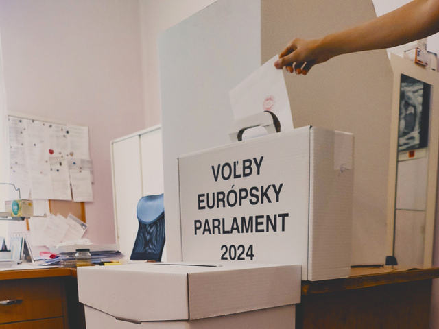 Prvé odhady, neoficiálne výsledky: Z víťazstva v eurovoľbách by sa malo tešiť Progresívne Slovensko
