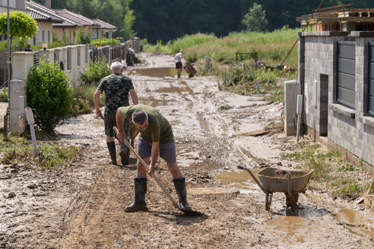 Škody povodne v Nitre. 