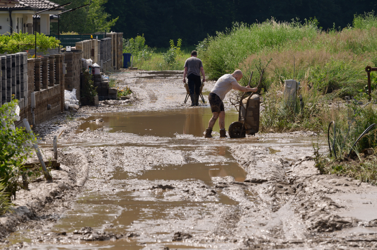 Škody povodne v Nitre. 