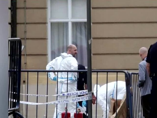 Šokujúci incident v Záhrebe. Muž sa podpálil pred budovou parlamentu