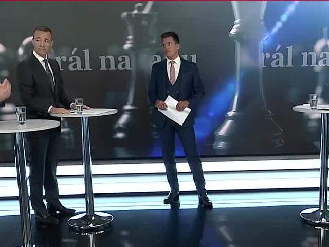 Ultra chaos, okomentovala správanie vlády Holečková. Drucker si myslí, že niektorí voliči Hlasu volili v eurovoľbách Smer z úcty voči Ficovi