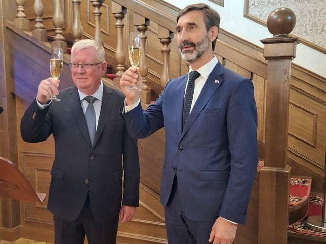 V stredu oslavoval Deň Ruska, v sobotu zamieri na samit o Ukrajine. Postoj šéfa slovenskej diplomacie je nejasný