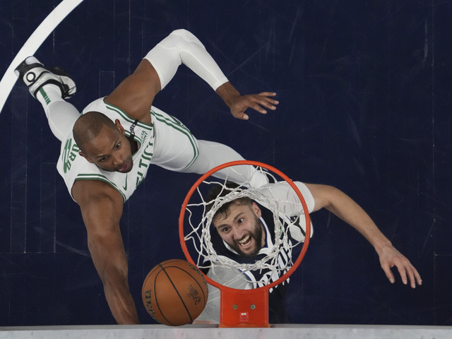 NBA: Finále sa ešte nekončí. Dallas odvrátil prvý majstrovský mečbal