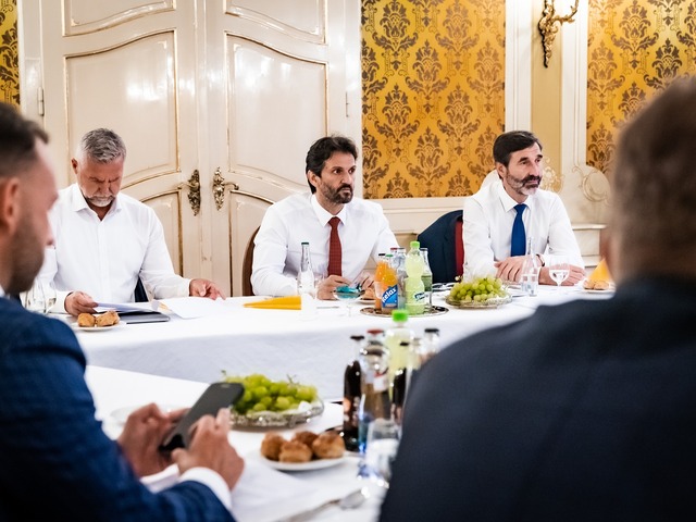 Vláda pristupuje k lex atentát sčasti mocensky. Neodolala a odhryzla z našich základných práv, uviedol politológ
